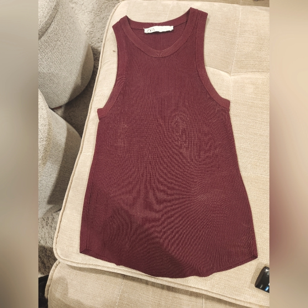 Zara burgundy top,size M.